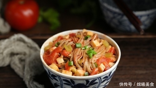 切成小丁|虽说只是一碗素面,却十分开胃有食欲,无肉胜有肉