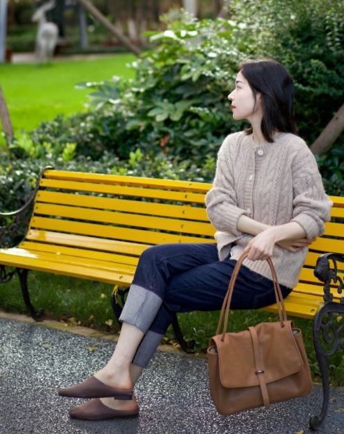 搭配 有种“接地气”的穿搭叫针织衫+长裤,时髦显气质,小个子也可以学