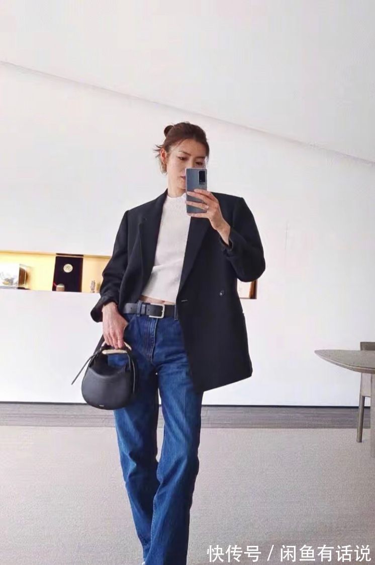 中性风|刘雯的开春穿搭真飒!西装配牛仔裤挺清爽,“大油头”却没法模仿
