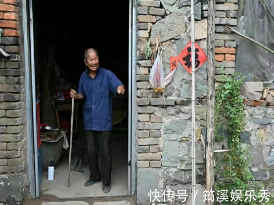 一日三餐|101岁农村爷爷,1天喝半斤白酒,生活方式奇特,逢人便讲长寿经验