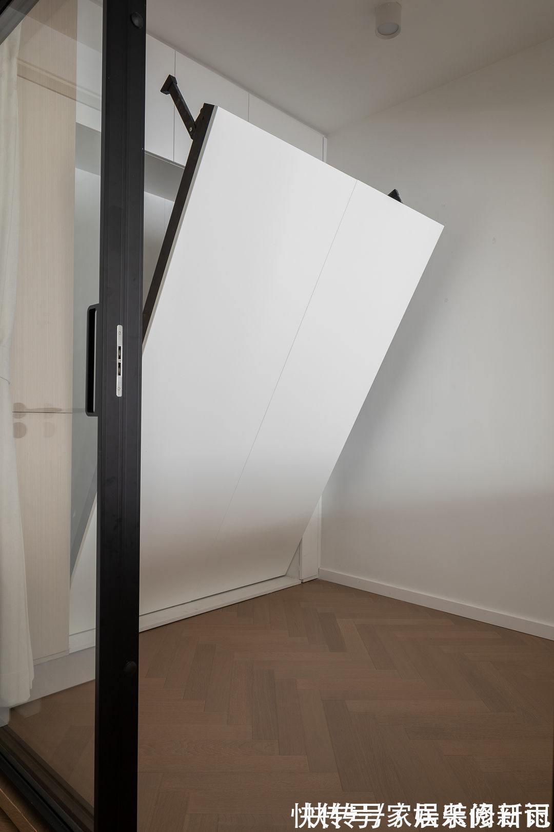 空间|60㎡改极简两房半,LDK客餐厨一体设计,空间显大堪称小户型典范