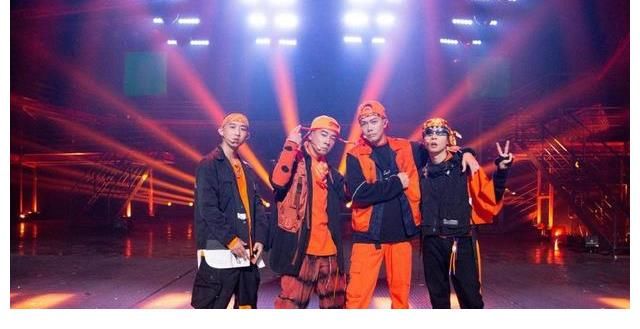 《披哥》六公歌單曝光，8位哥哥受邀消防直播，這是成團名單嗎？