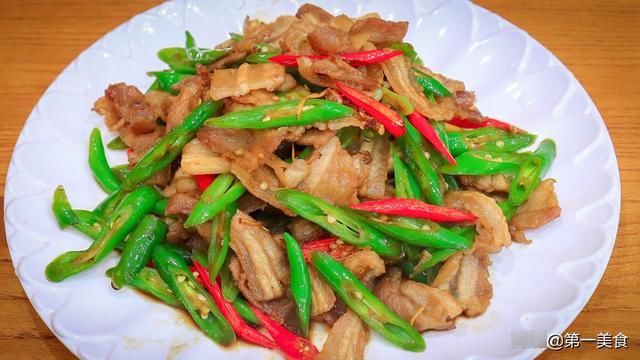 好吃|小炒肉怎么做才好吃,掌握这几个窍门,肉片焦香不油腻,香辣下饭