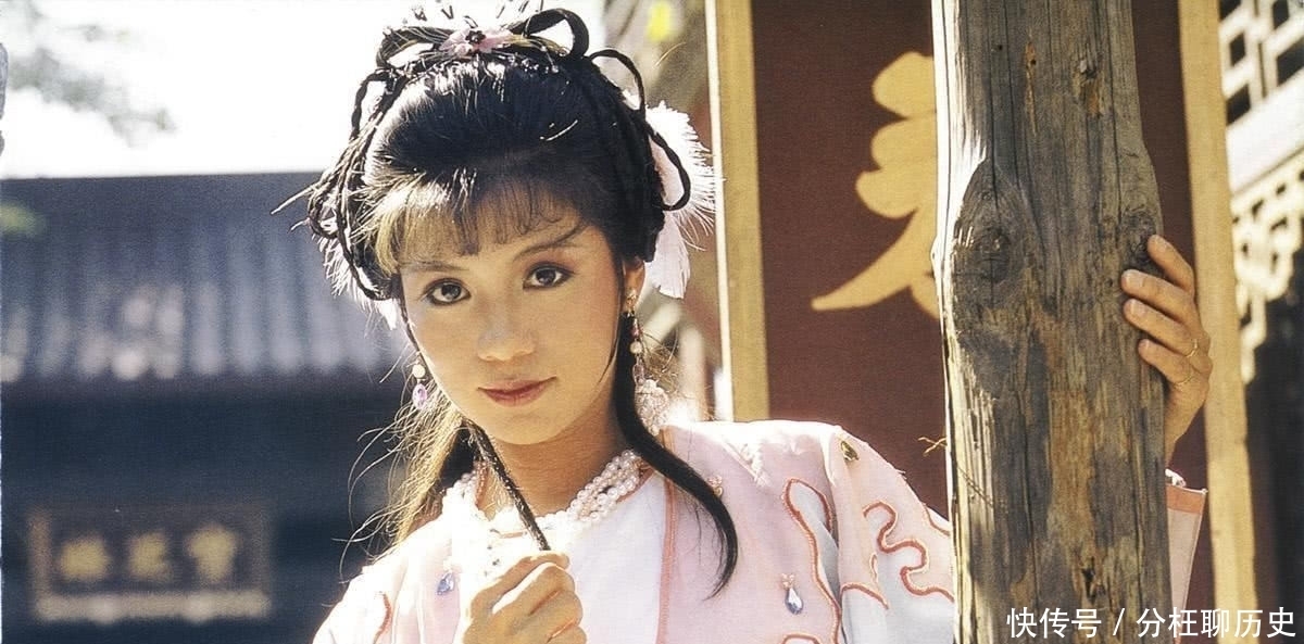 放弃|从射雕一处桥段看出黄蓉身上的邪性,是什么让她放弃残害同门?