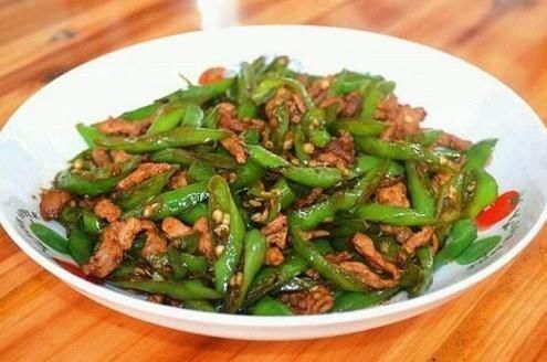 炒菜要不要放水,大厨无意说漏嘴,20年的厨艺真的是白练了