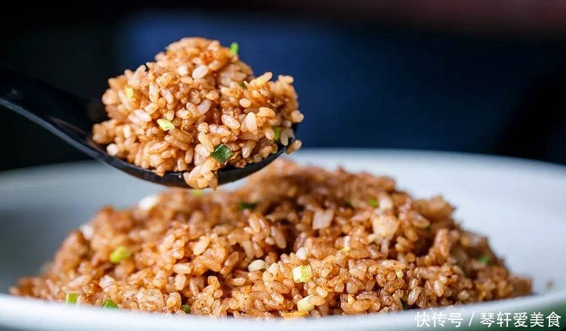 面条|上班族快来学学,这样做酱油炒面又快又好吃,以后不用点外卖了