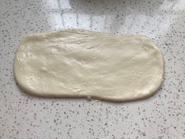 想吃油条不用出去买，自己在家也能做，蓬松酥脆还省钱