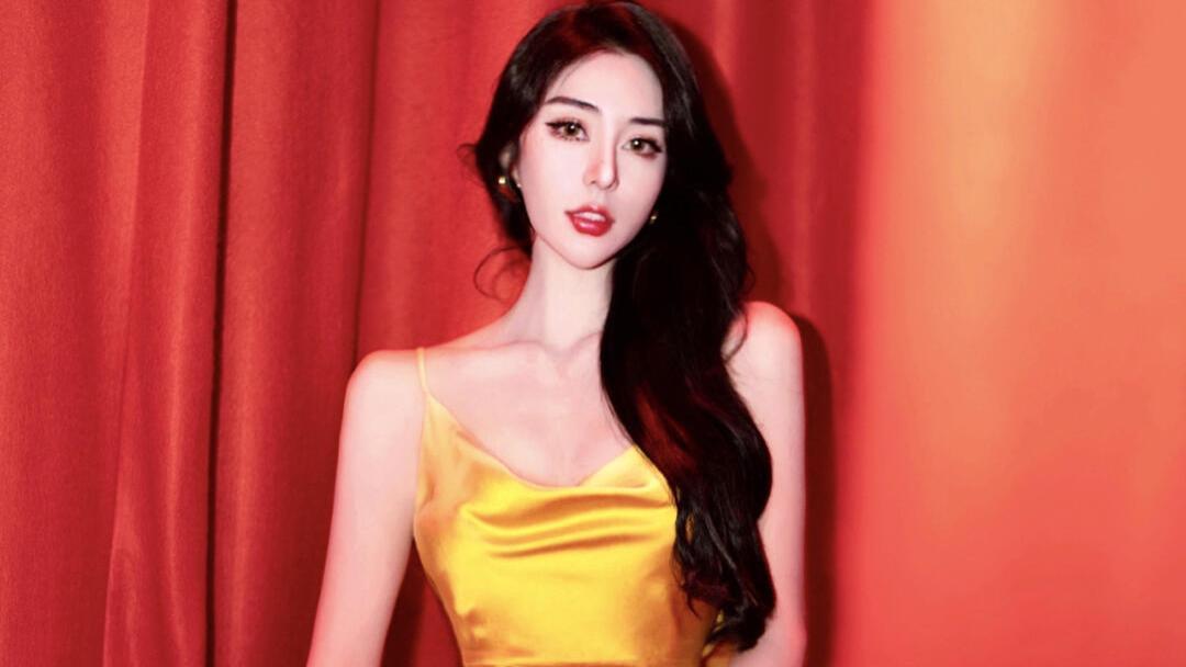 小姐姐|高定礼服穿在身, 小姐姐优雅迷人的气质一下子凸显出来了