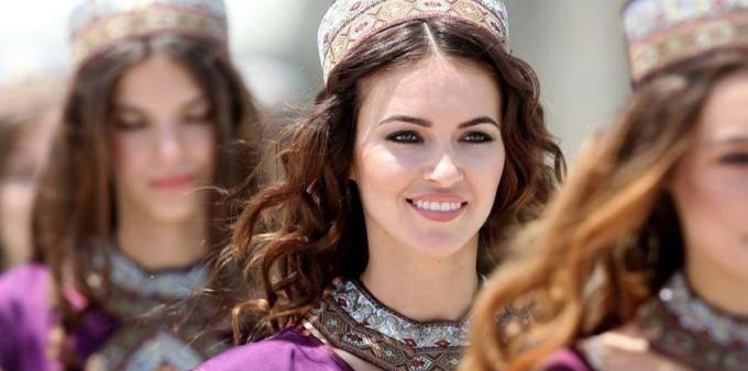 亚美尼亚史|三国名将后裔流落中亚小国,开创一显赫家族,还出了位民族英雄