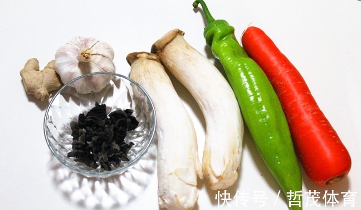 鱼香肉丝|它有“素食之王”的美誉，鲜嫩爽滑，吃着比肉香，人到中年要多吃