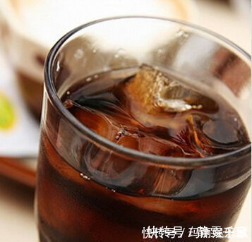 家长|以下5种食物,孩子再馋父母最好也别买,医生从不给孩子买来吃