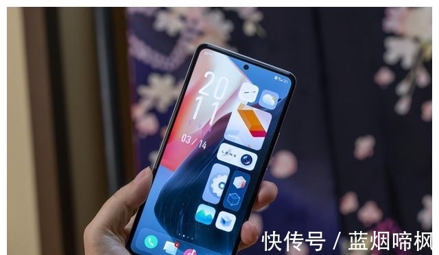 性价比|vivo手机应该怎么选？这三款几乎无短板，性价比高颜值出众