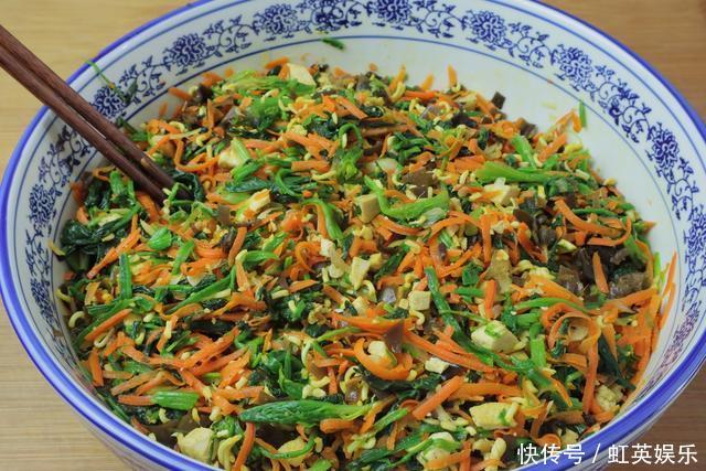 包子这样做,薄皮大馅不用发面,10分钟一锅,出锅就被抢光