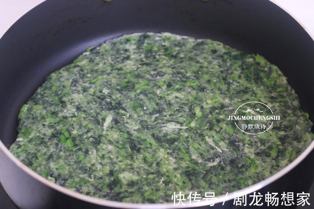 我家最爱的菠菜吃法,不炒也不拌,又香又软,一次一斤不够吃
