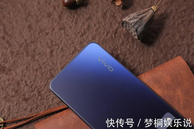 机身|轻薄机身并非唯一亮点，vivo S9实力诠释优秀工业设计