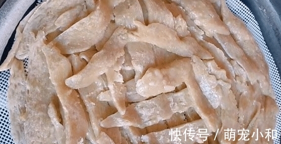 自从学会做这个，我家隔三差五吃，拌一拌上锅一蒸，蘸着料吃，老香了