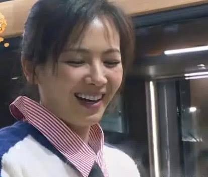 杨紫|亲爱的客栈手滑关掉了美颜,引得网友疯狂截图,杨紫的颜值亮了