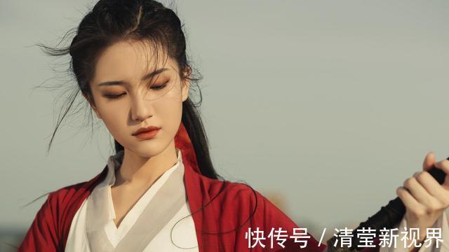 夫妻二人|天生享福命的生肖女，脾气大却旺夫，福泽深厚越老越富贵