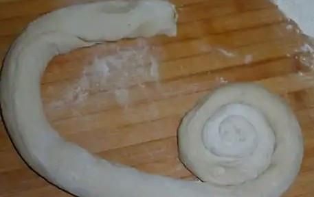 色泽|这才是发面饼的好吃做法，色泽金黄，香软可口，比面包还要好吃！