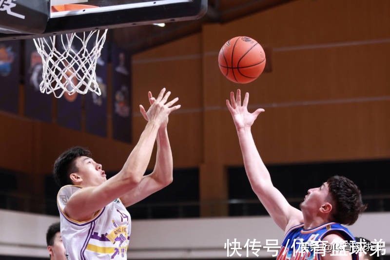 北控队|新秀榜来了，这次余嘉豪黎伊扬先后上榜，但廖三宁却成功摘桃