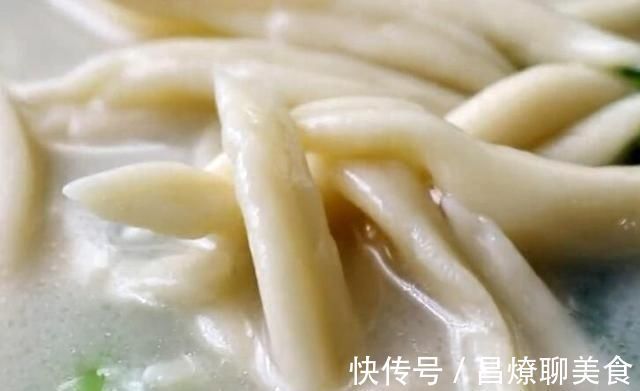秋天,饺子面条靠边站,给家人做此面食,汤鲜美味还筋道,太香了