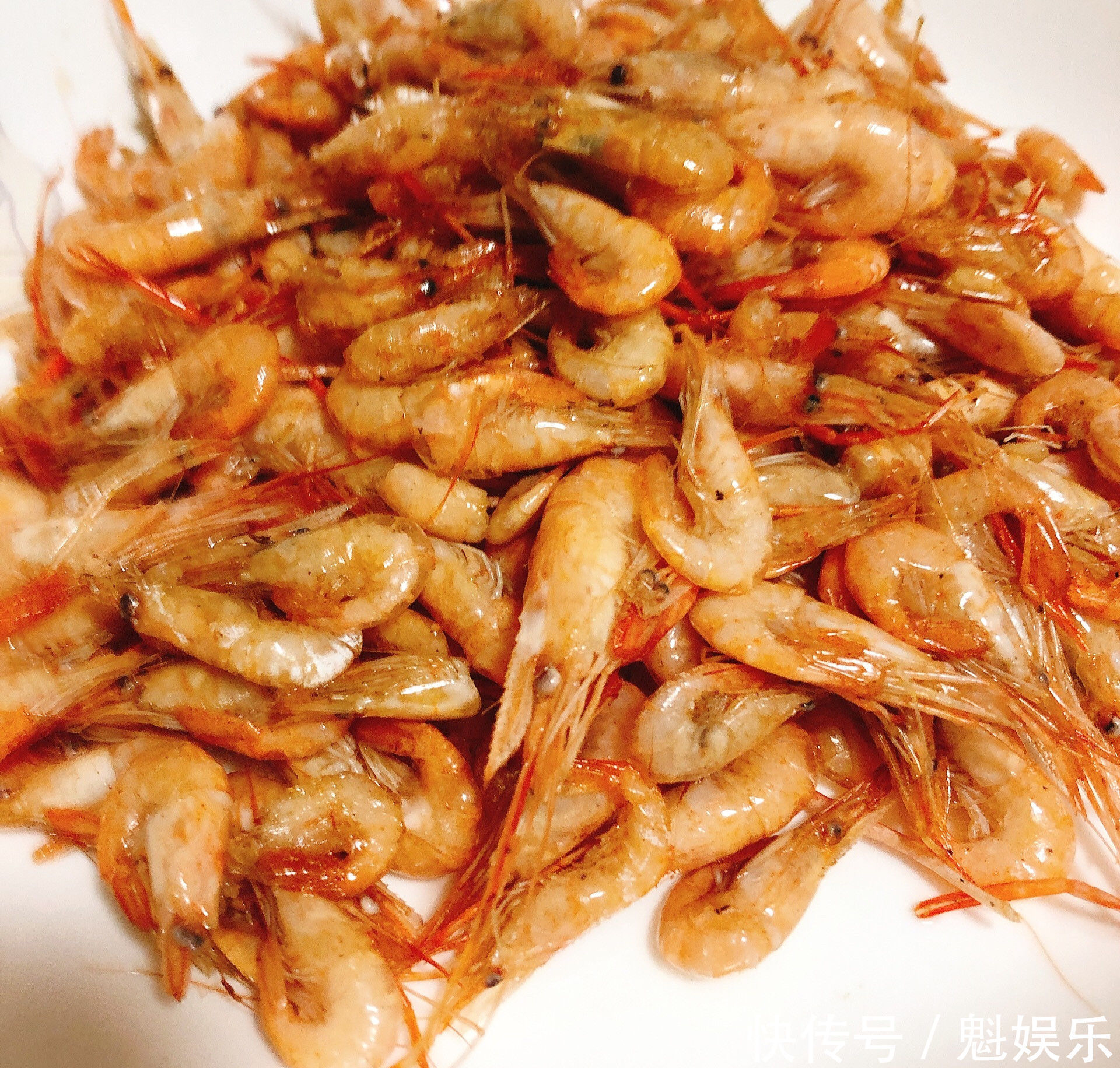 香喷喷的韭菜炒虾米,小孩子长身体要多吃,开胃又营养