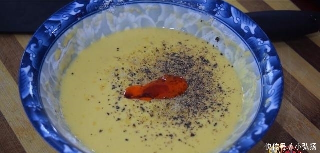 土豆煎饼最好吃的做法,简单美味又馋人,看看你喜欢吃不?