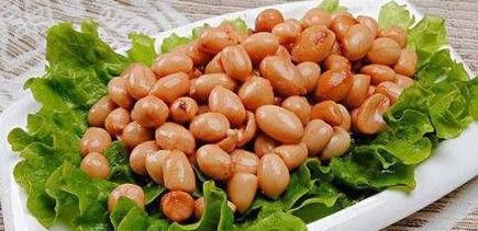 花生含|女性不想老太快，常吃3种食物，补充营养，抗衰老，保持肌肤弹性