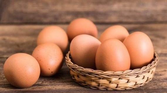 营养物质|买鸡蛋的时候应该选择大的还是小?做以下几件事,越远离疾病越好