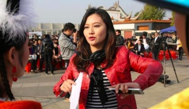 牵手成功|前央视美女主持,离婚后上《非诚勿扰》相亲,1小时就被富商牵走