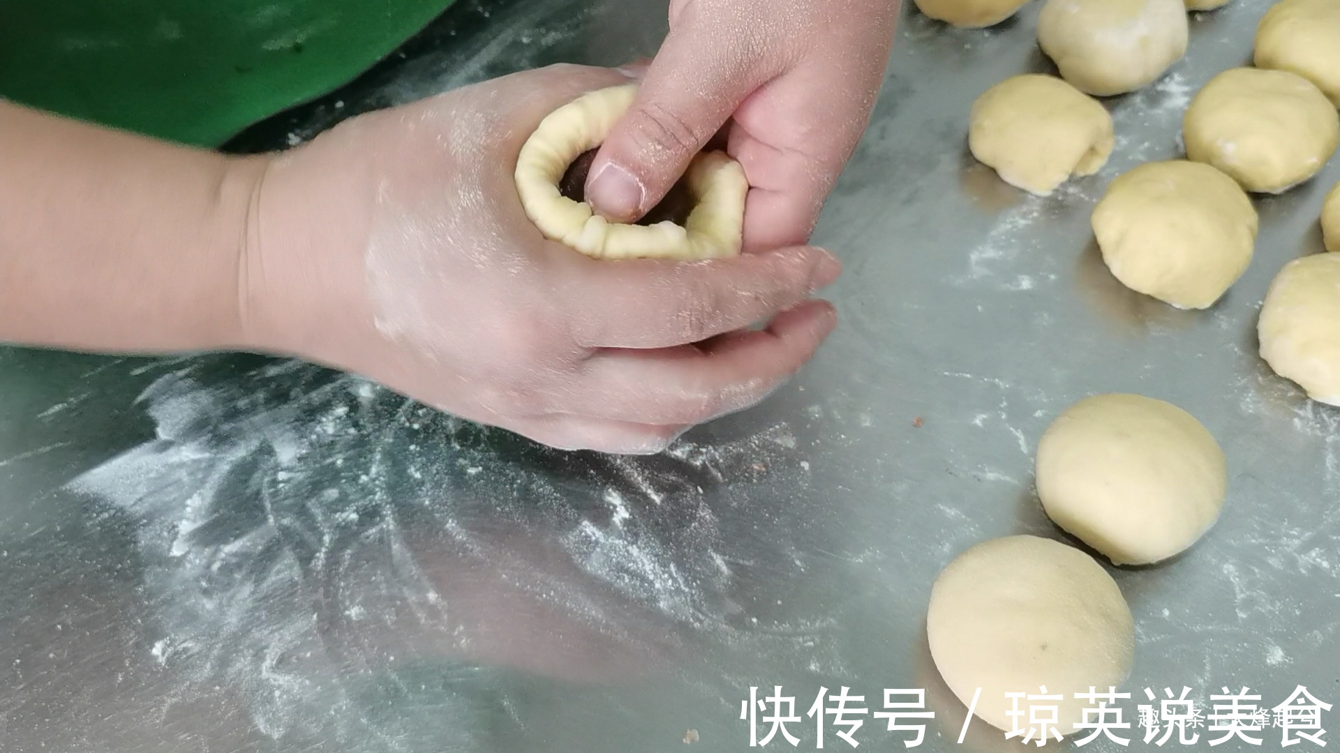 香酥馅饼的做法与技巧,教你在家做,金黄酥脆馅香软糯,简单易学