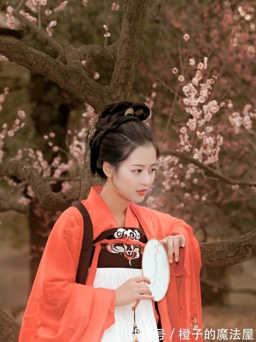 几回春!梅·七绝·十二首丨此夜愁来诗对酒,诗伤酒烈寄君家