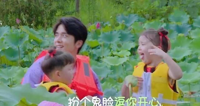 孩子|孩子们用绿帽子,张新成的表情,字幕组开始暗示他