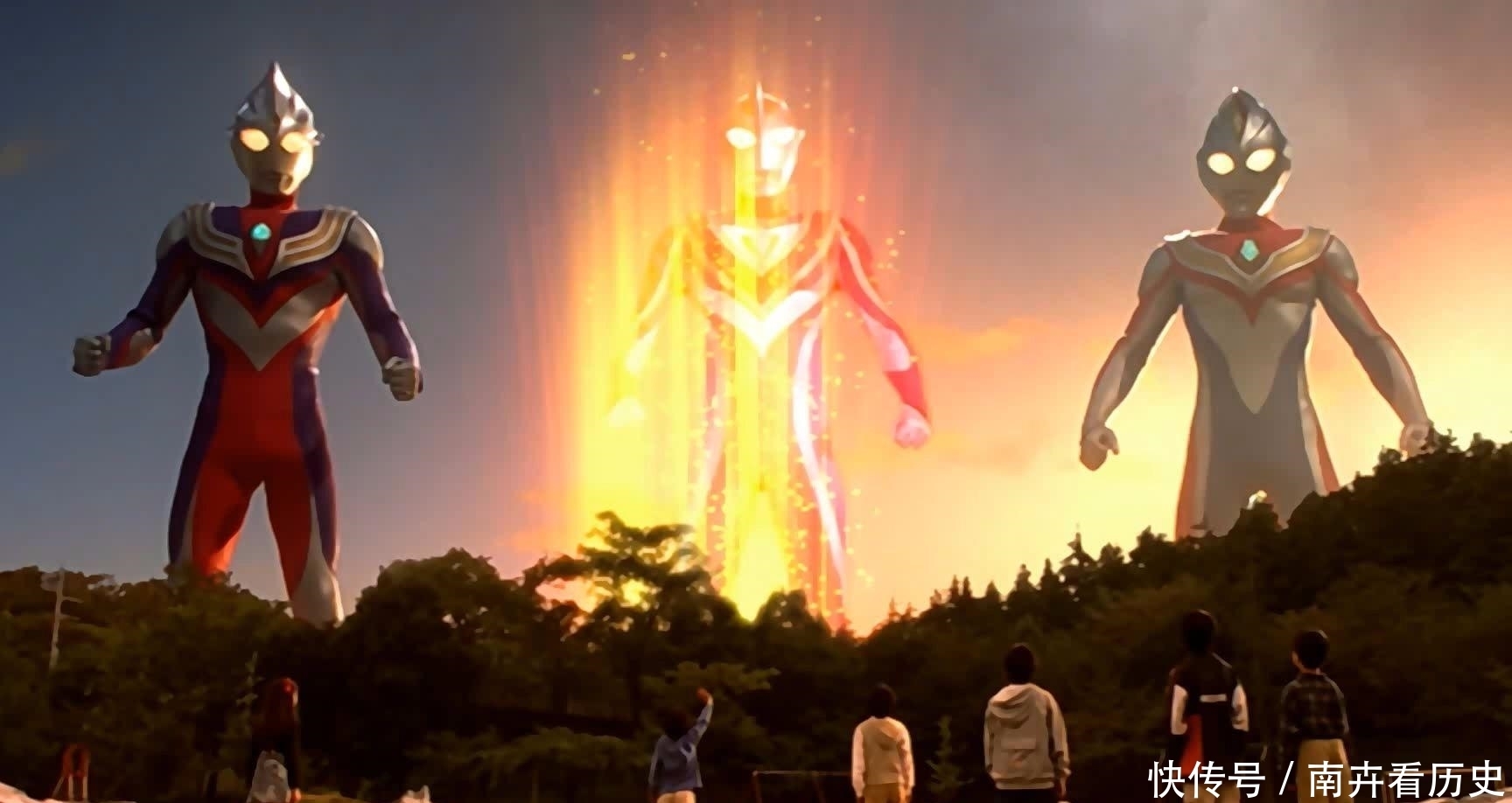 平成双杰,还是平成三杰?迪迦、戴拿、盖亚奥特曼为什么在一起?