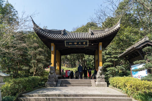 中年|在杭州灵隐寺隔壁，还有个免门票的永福寺，少有人知却值得一去