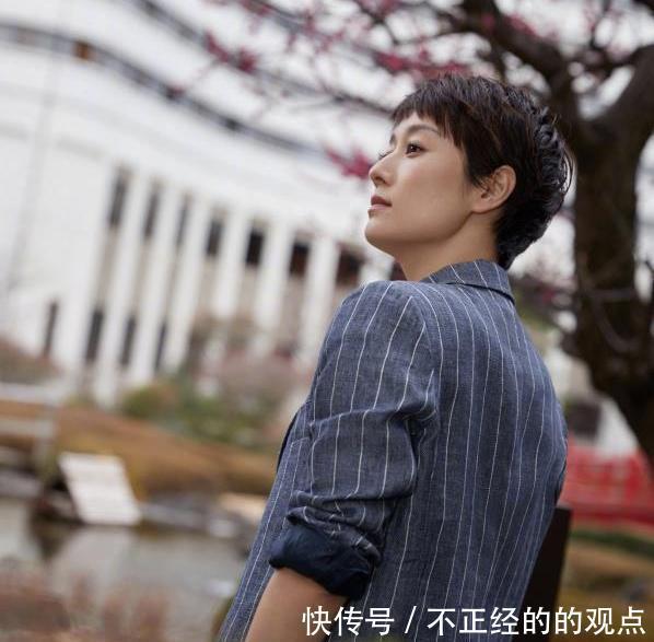 后脑勺|马伊琍还是把头发剪短了，短碎发变潮短发，网友“美得焕然一新”