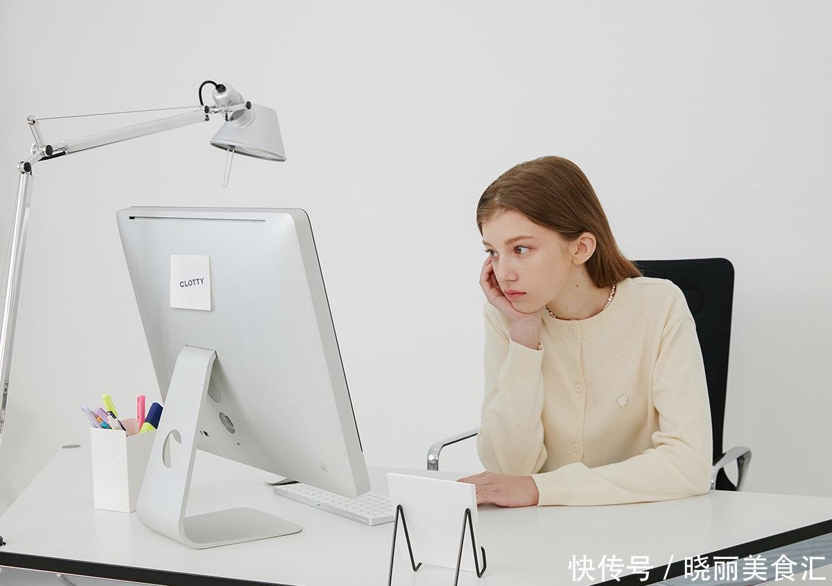 职场穿搭花样少？这些职场萌新清新搭配，让你轻松做办公室潮人！