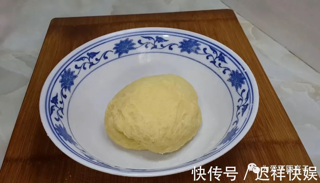 香酥|面粉别再烙饼了，试试这么做，个个香酥又掉渣，新手也能一次成功