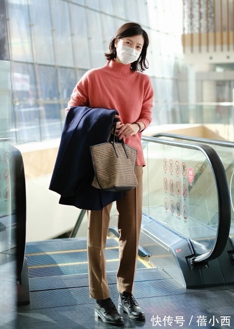 搭配 40岁女人春季要穿得随性,给你分享几套洋气穿搭,打造出女神范