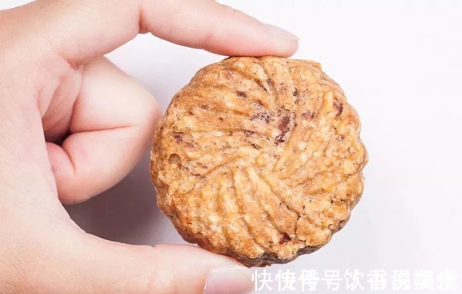 海鸭蛋|5种适合中老年人的零食,营养高好吸收,无聊时边吃边养身