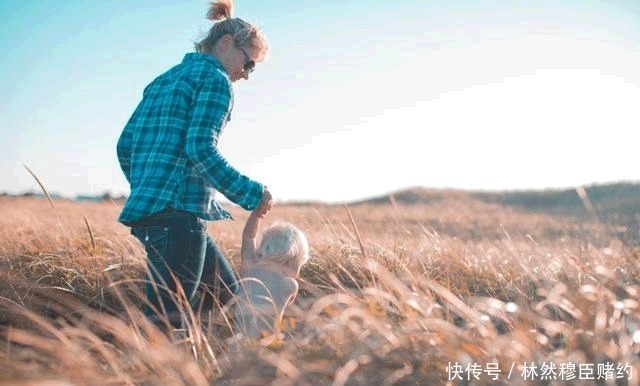 小龙虾|宝妈买完菜回来上了厕所,出来后感觉要崩了,宝妈亲生的不能扔