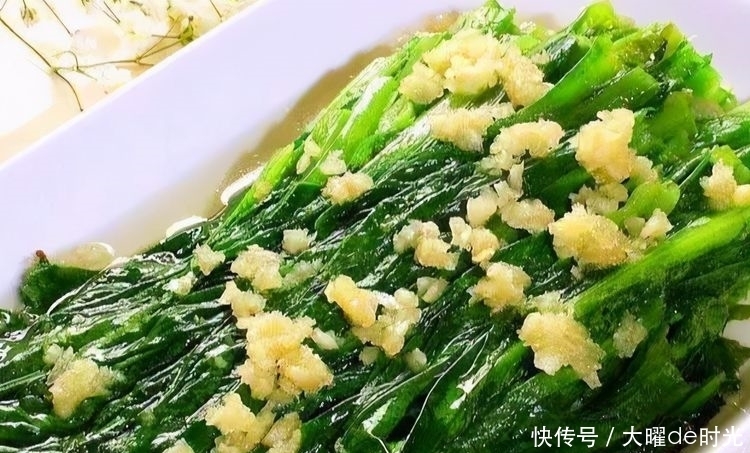 冬季不要錯過的養生菜，顏色翠綠蒜香四溢，補充維C提高免疫力