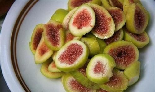 人到中年适合常吃3种食物，清热排毒，健胃消食，美白肌肤