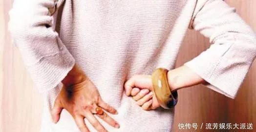 骨质疏松|女人一过40岁，多吃些碱性食物，补充雌激素，延缓更年期！