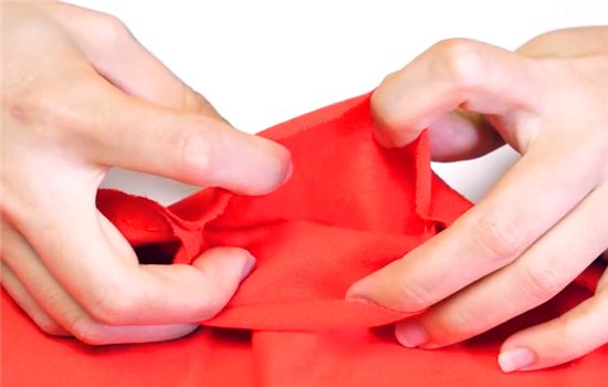 旧衣服不要扔，把锅盖放在上面简单缝一缝，客人来了抢着用