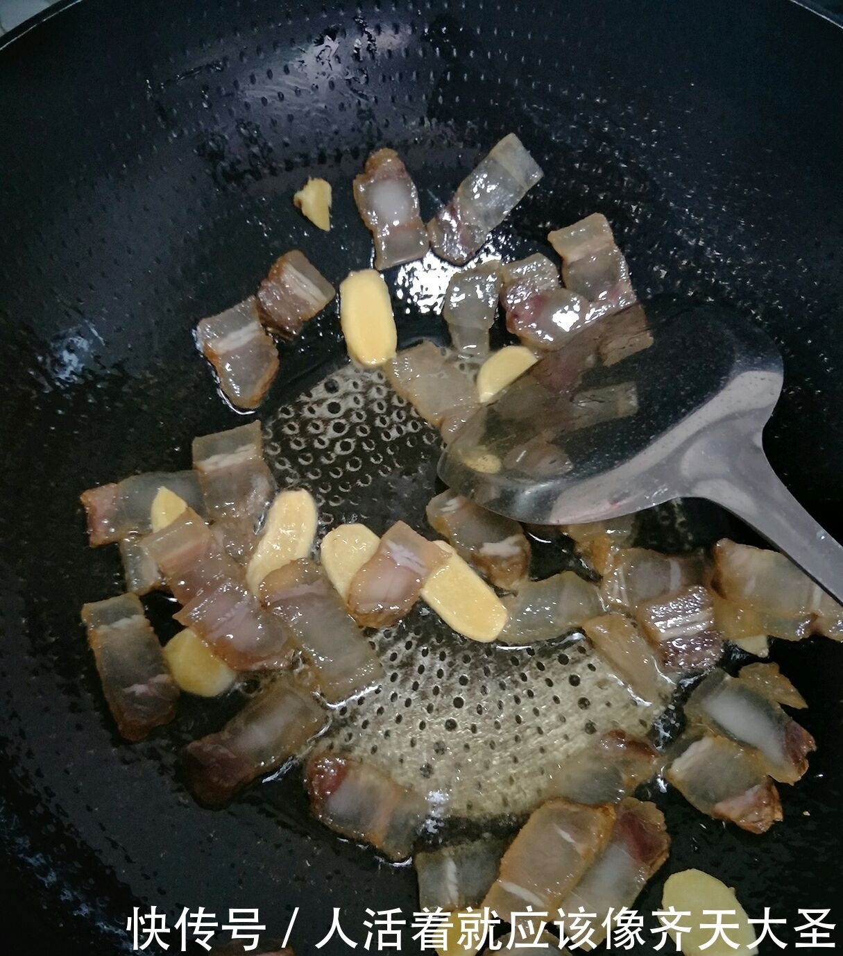 春节前,多给家人吃这菜,做法简单,营养美味,老人小孩都爱吃