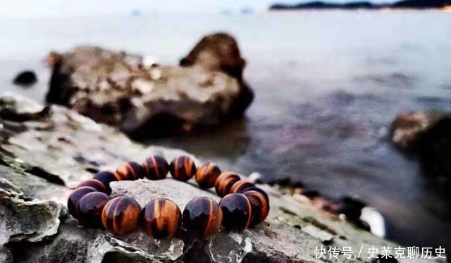 官僚机构|华而不实的文官典范——海瑞