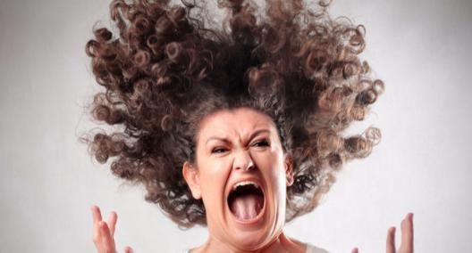 女性|女性若出现4个症状，可能要面临绝经，做好4点格外重要！