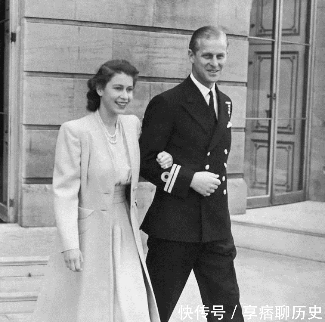 豁达|93岁女王一生豁达,却在父亲去世这事上不能释怀,父女情令人动容