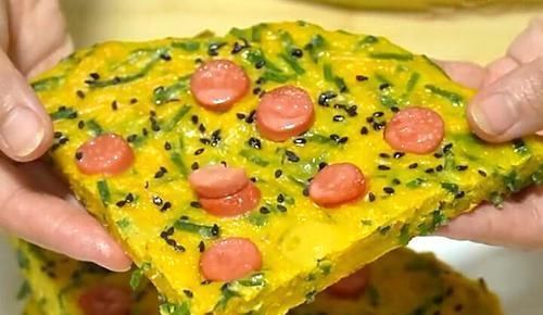 解馋|菜市场遇到这菜一定要买,做成小饼,营养又解馋,我家一周做5回